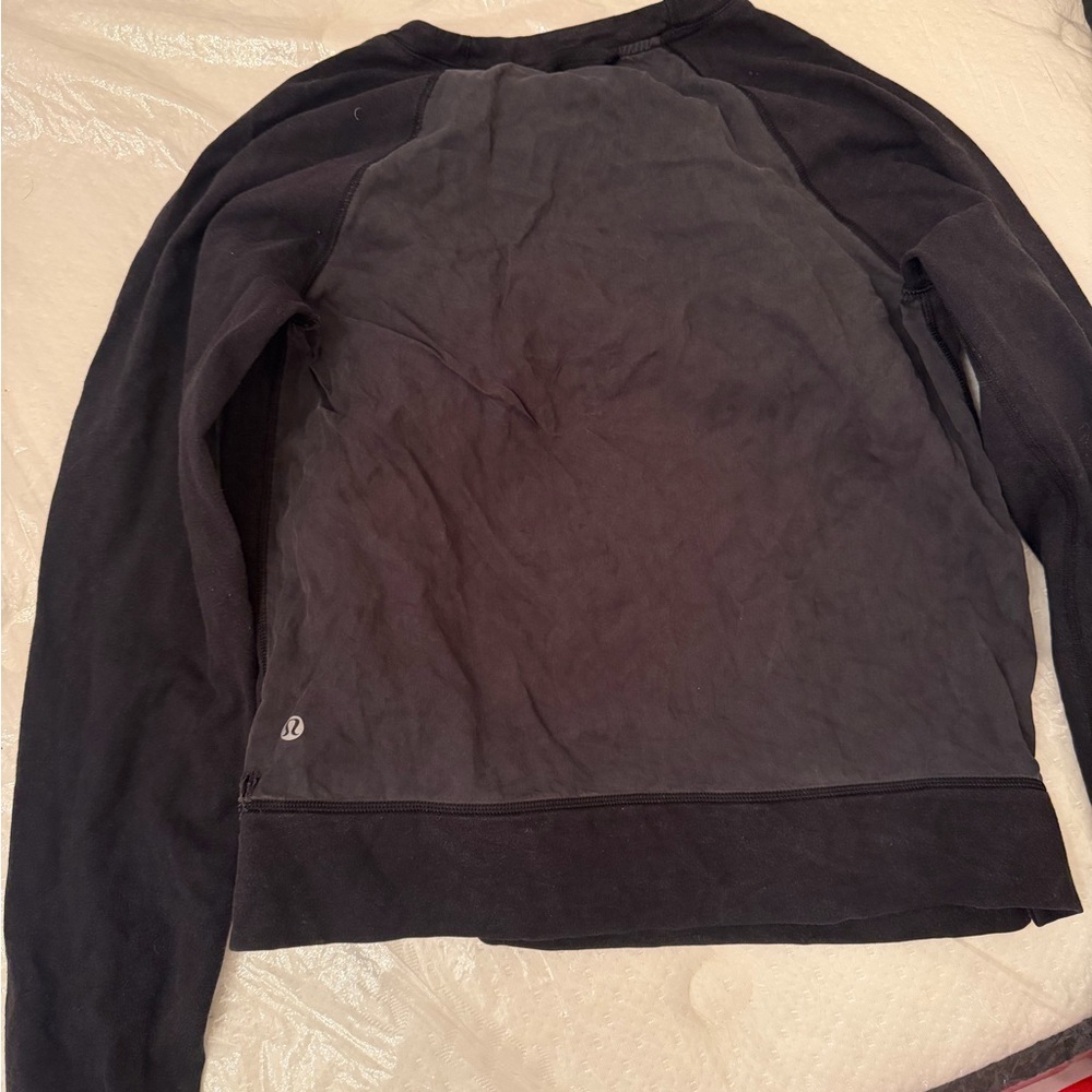 Black lululemon crewneck